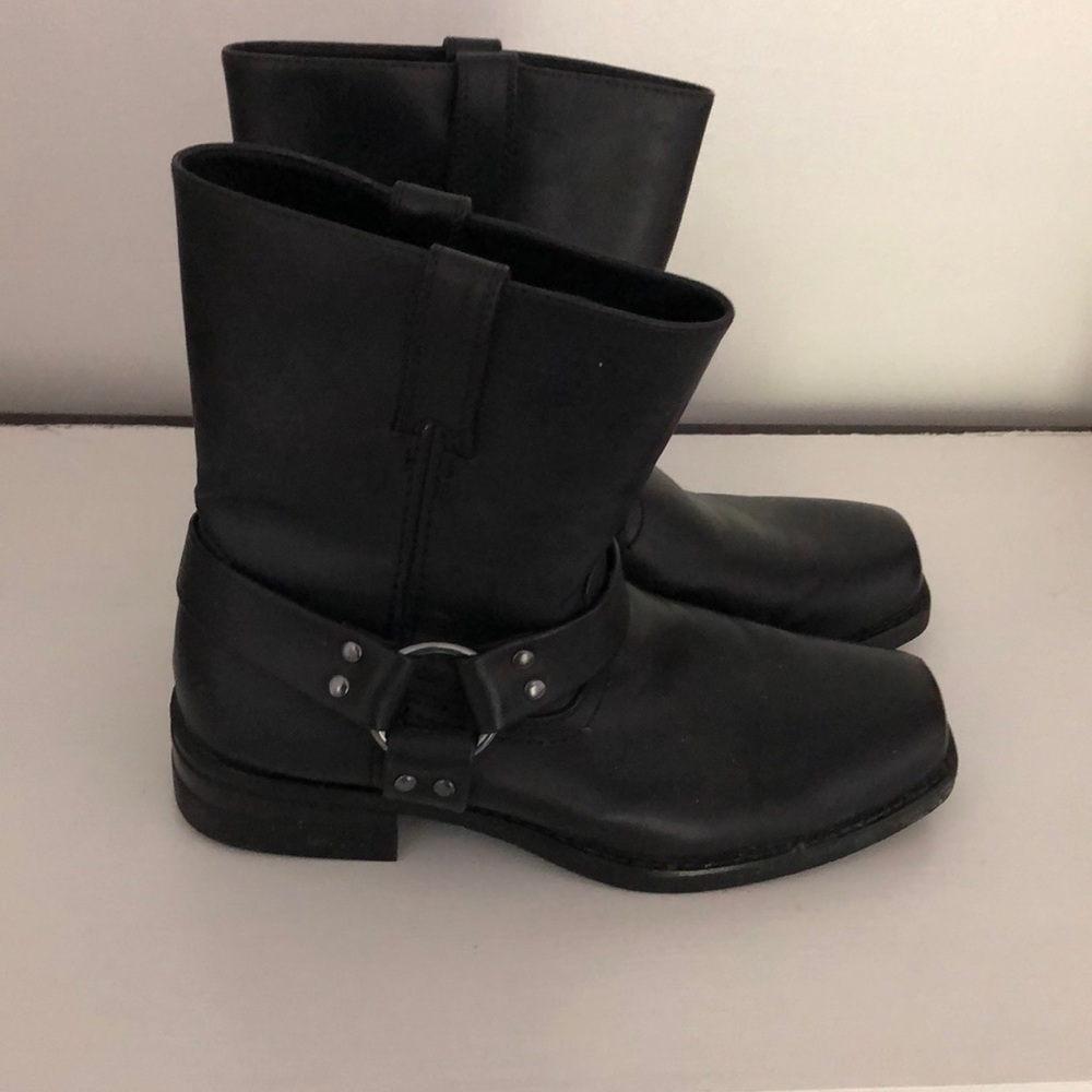 Black Sonoma boots